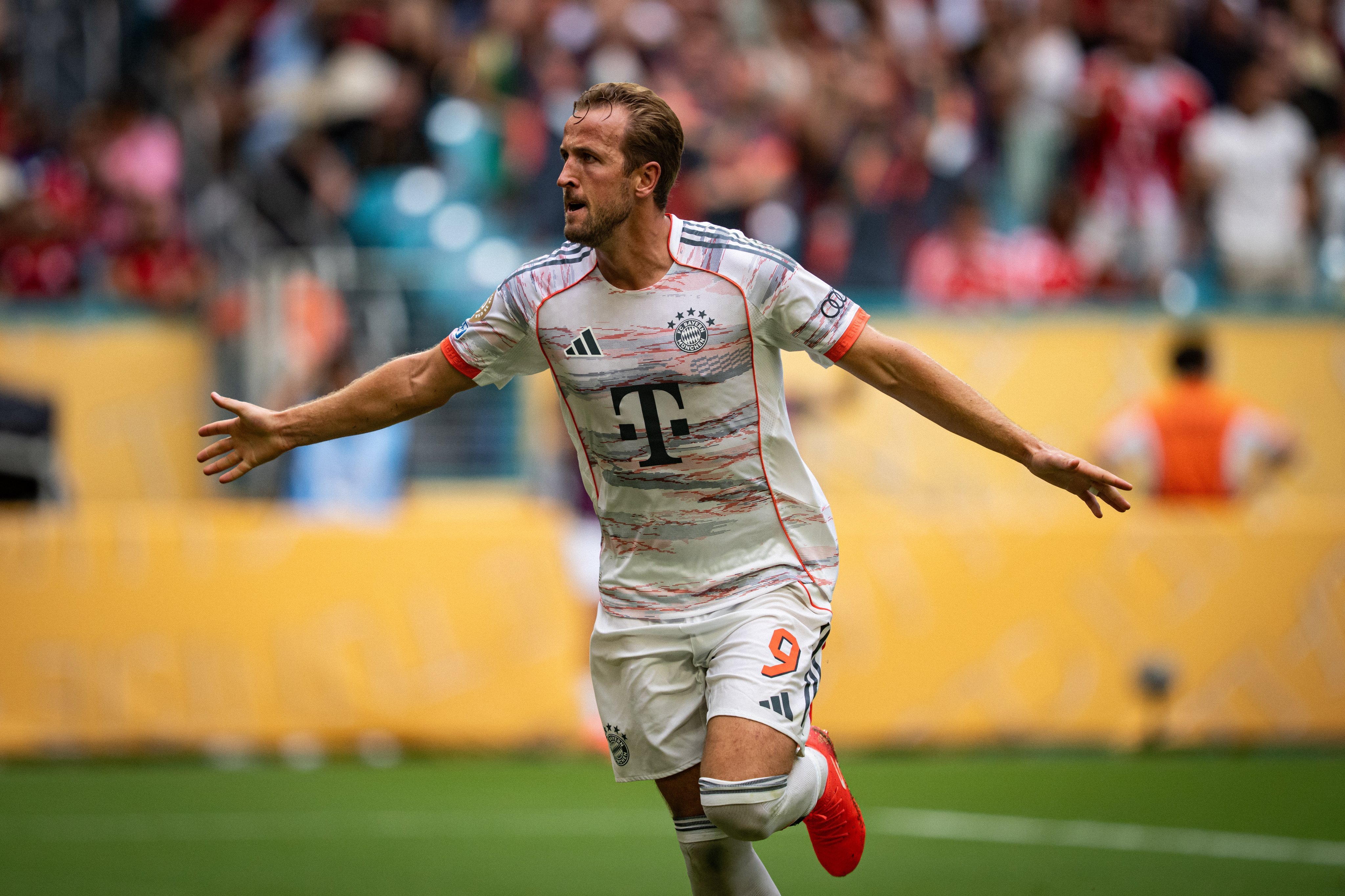 凯恩迎来十五赛季高光表现,巴塞罗那球迷沸腾!的简单介绍 凯恩迎来十五赛季高光表现,巴塞罗那球迷沸腾!的简单介绍