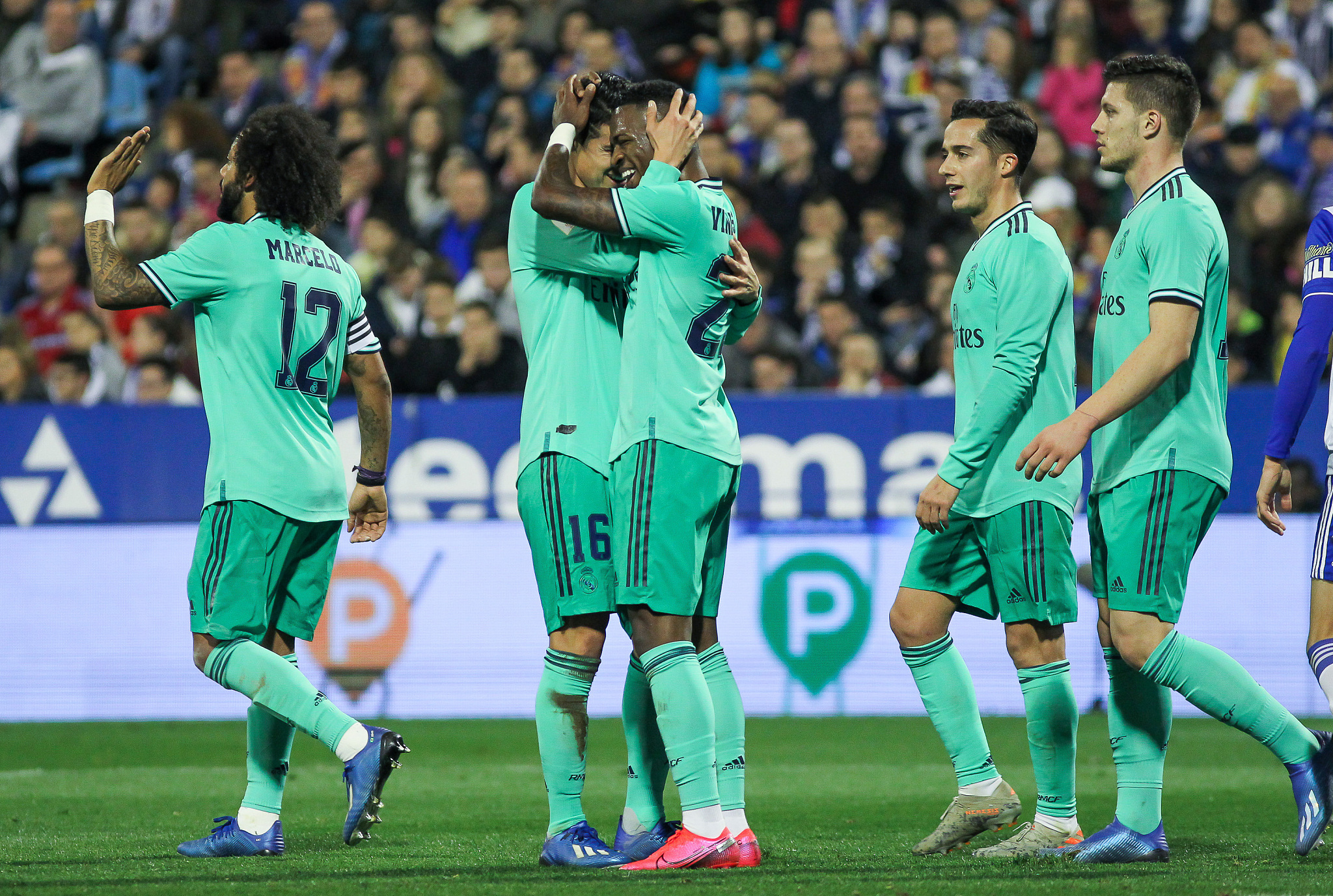 赛前国王杯焦点战；莱比锡内部沟通；话题不断；临场指挥获称赞的简单介绍